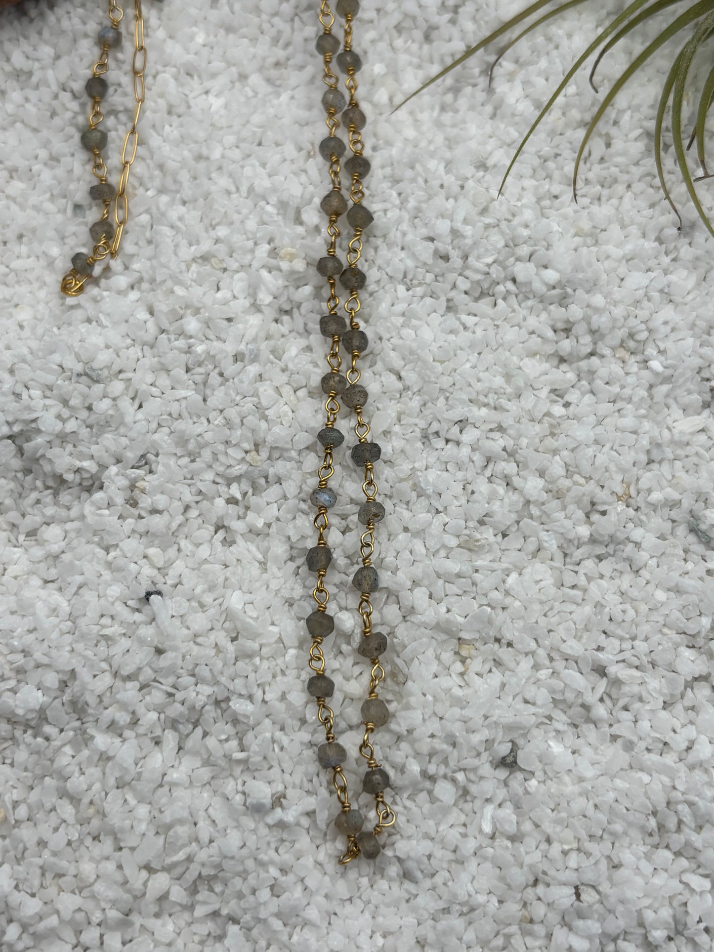 Labradorite Chain Necklace detail