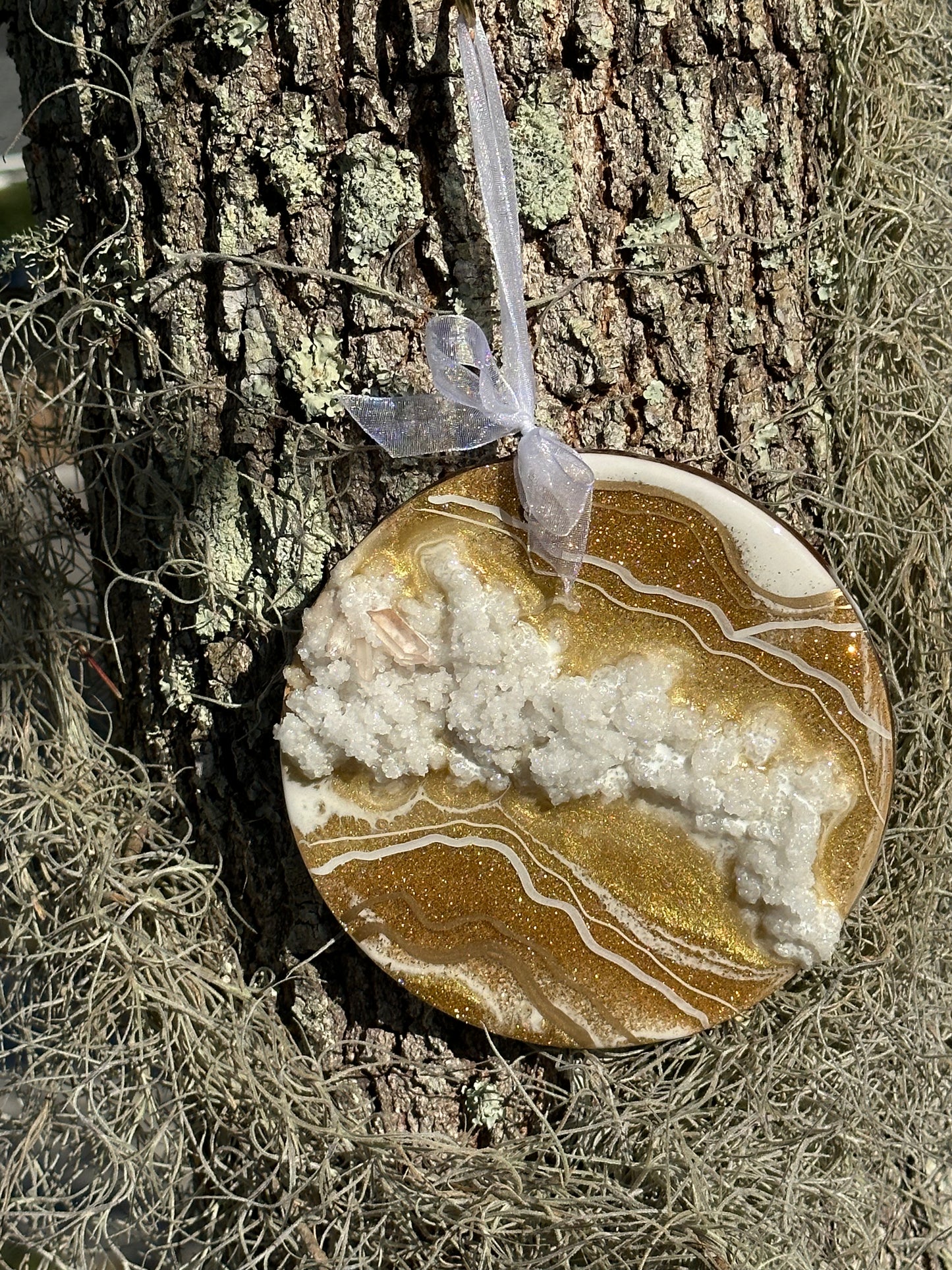 Gold Geode Wall Ornament 2