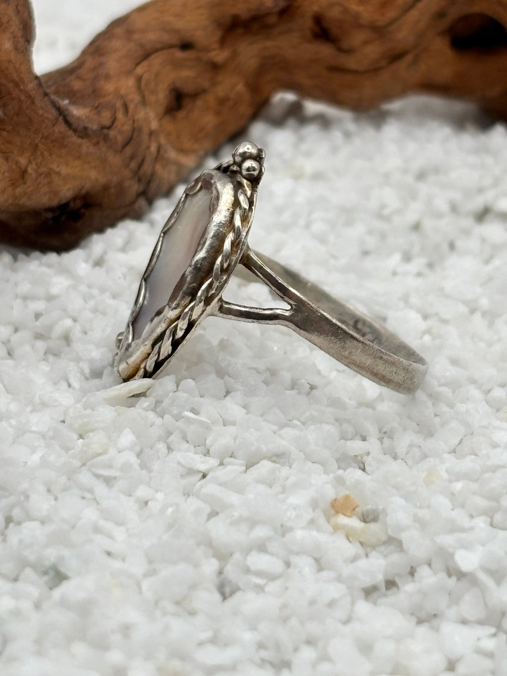 Mother of Pearl Teardrop Split Shank Ring detail