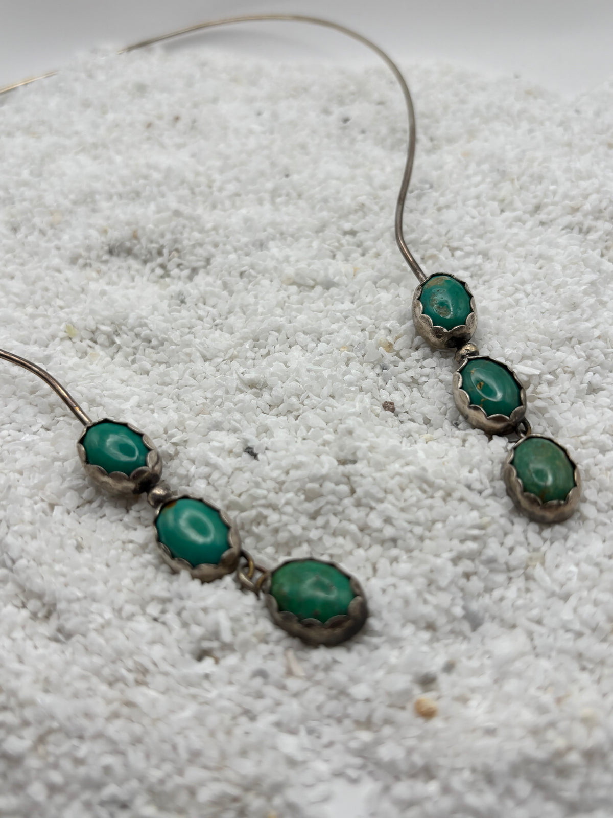 Dangle Turquoise Choker Necklace detail