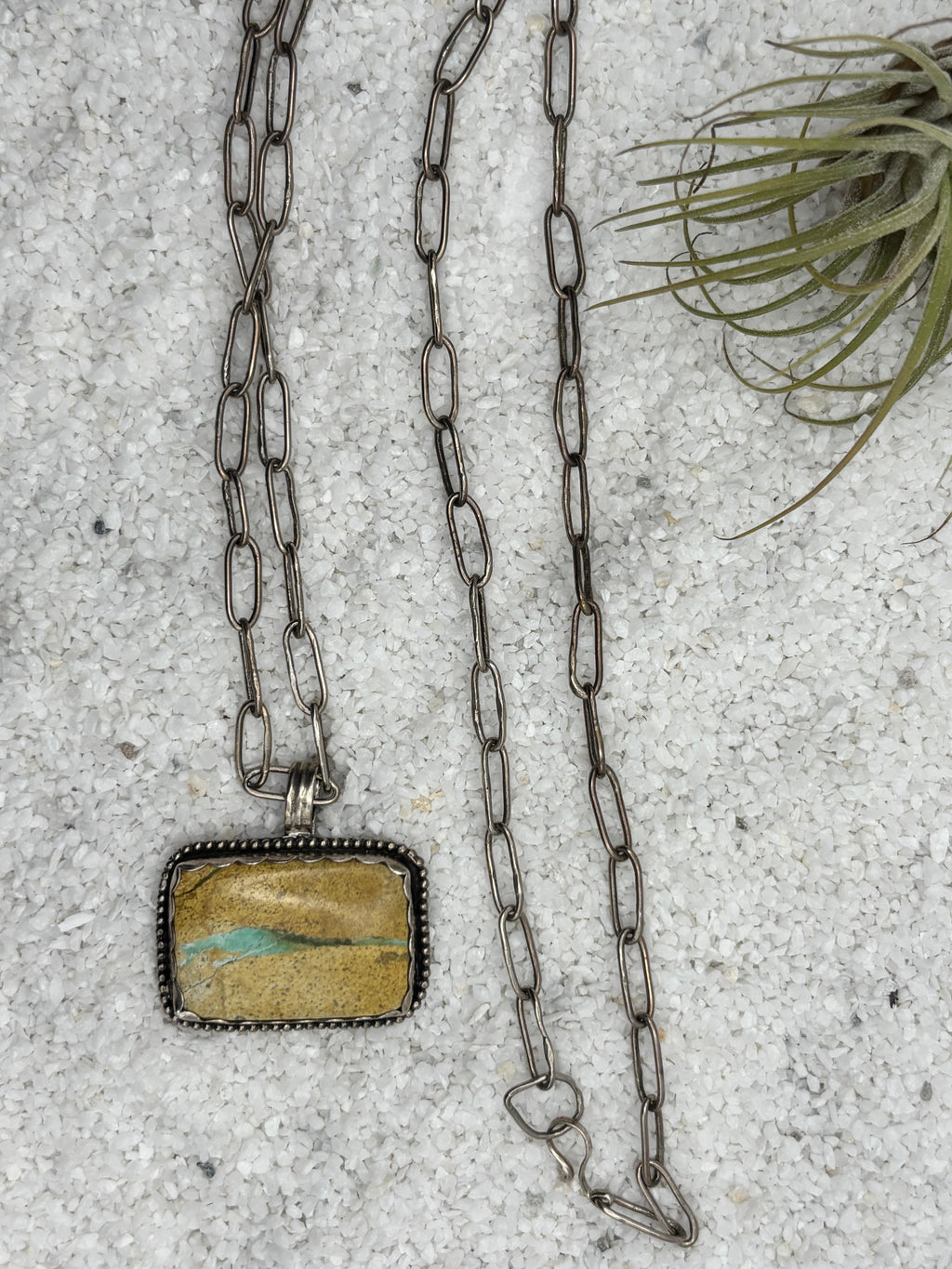 Royston Ribbon Turquoise Necklace detail